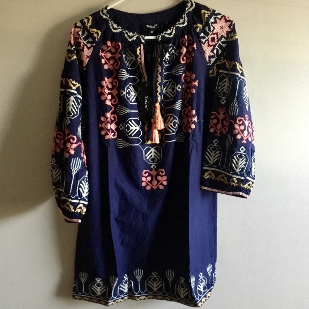 NWT Tolani Celo Embrordered Tunic top - Picture 3 of 6
